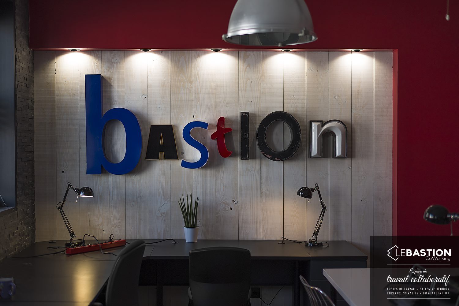 Mur aux lettres « Bastion » dans l'espace de coworking Le Bastion à La Rochelle